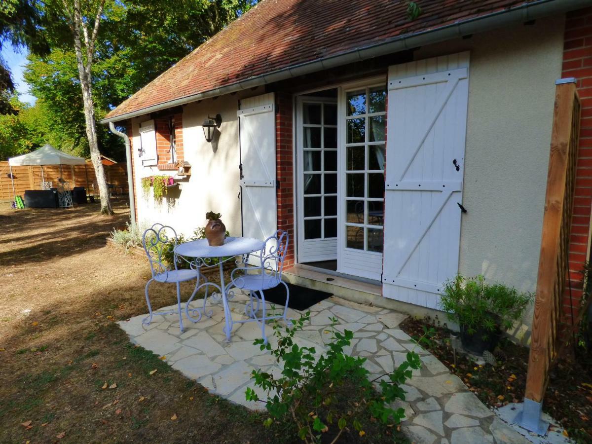 Chambres D'Hotes Les Muscaris Feins-en-Gatinais Dış mekan fotoğraf