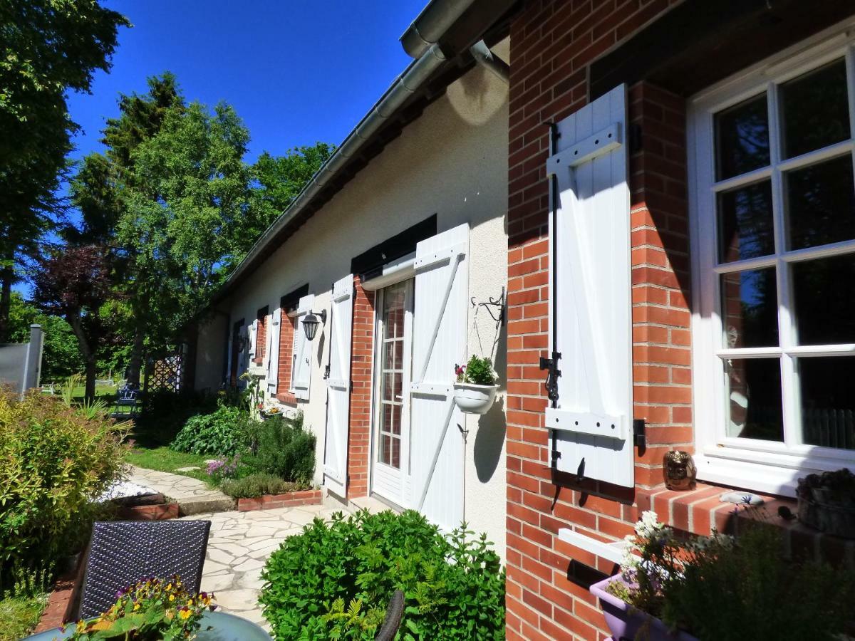 Chambres D'Hotes Les Muscaris Feins-en-Gatinais Dış mekan fotoğraf